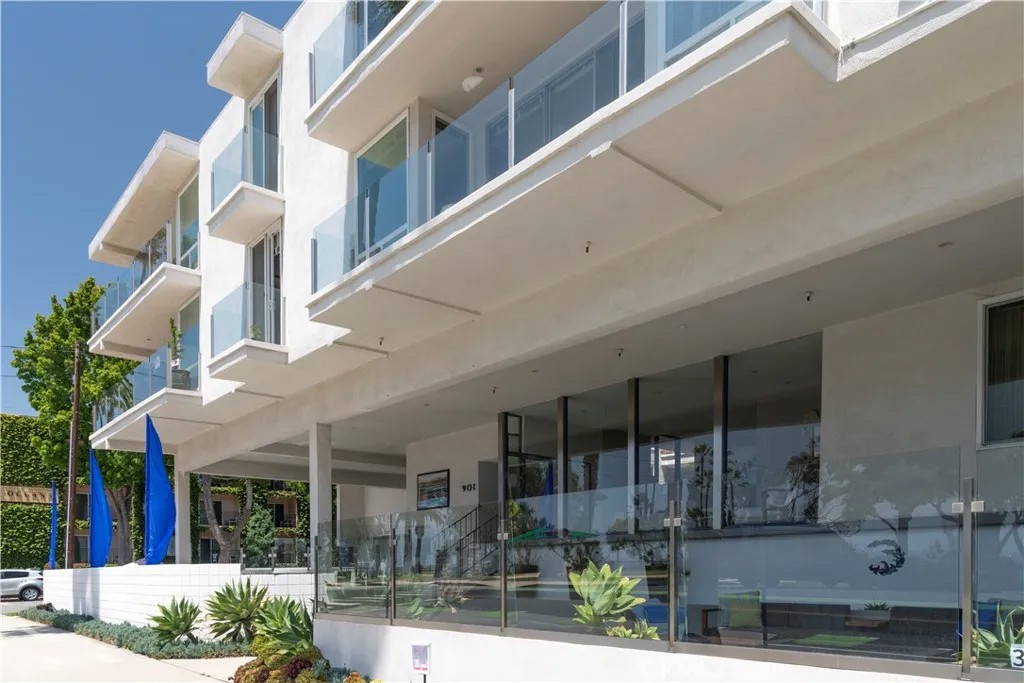 901 Ocean Avenue