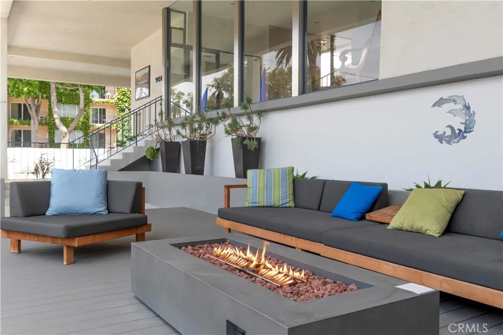 901 Ocean Avenue