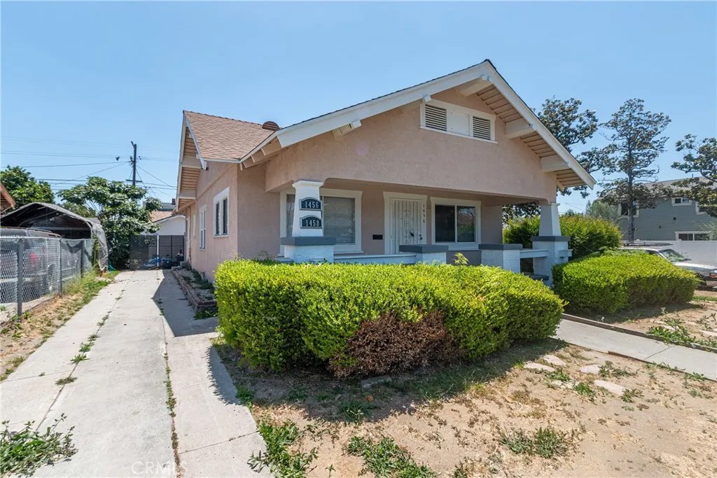 1458 W 49th