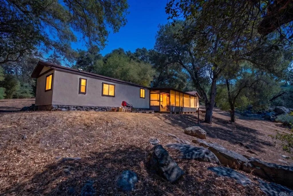 25222 Black Canyon Road