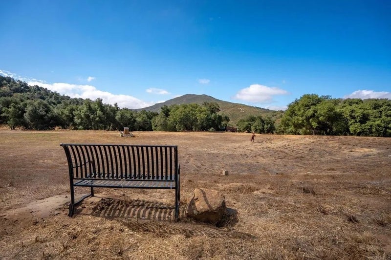 25222 Black Canyon Road