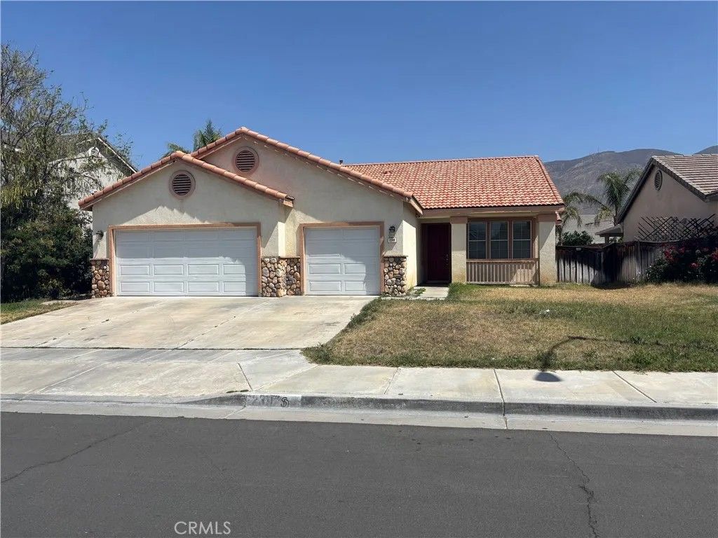 Photo of 239 Tradewinds LN, San Jacinto, CA 92583 (MLS # PW26127473)