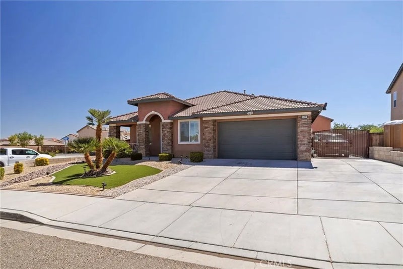 15081 Garibaldi Street