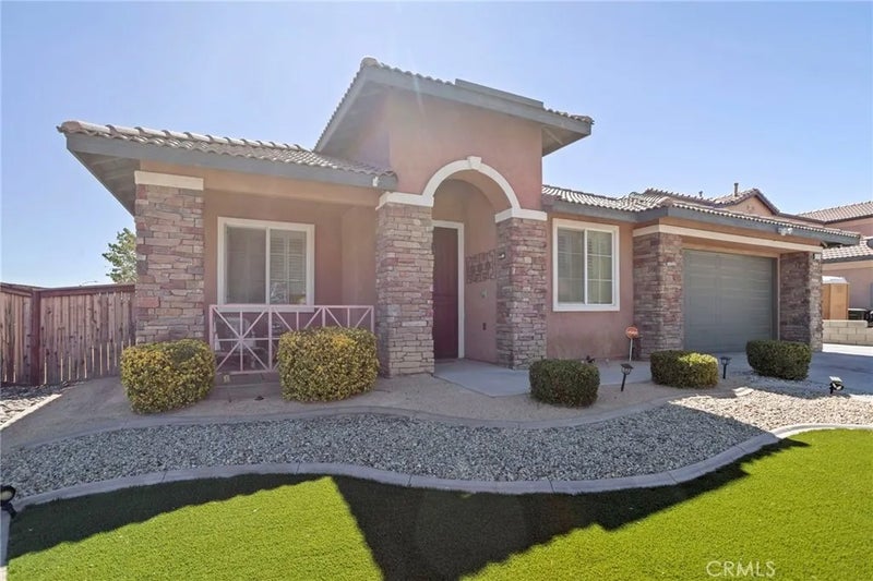 15081 Garibaldi Street