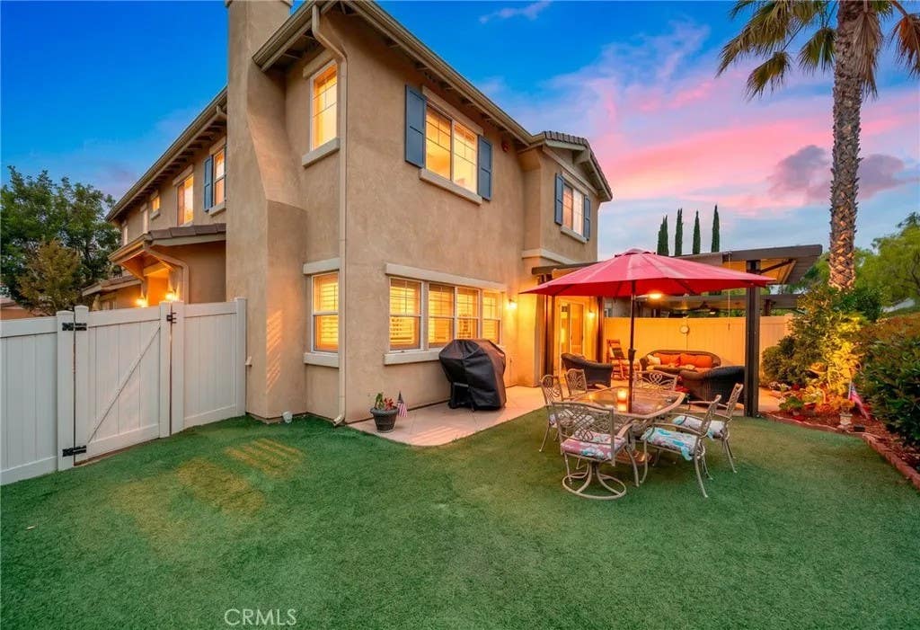 Photo of 33433 Emerson Way #B, Temecula, CA 92592 (MLS # SW26097475)