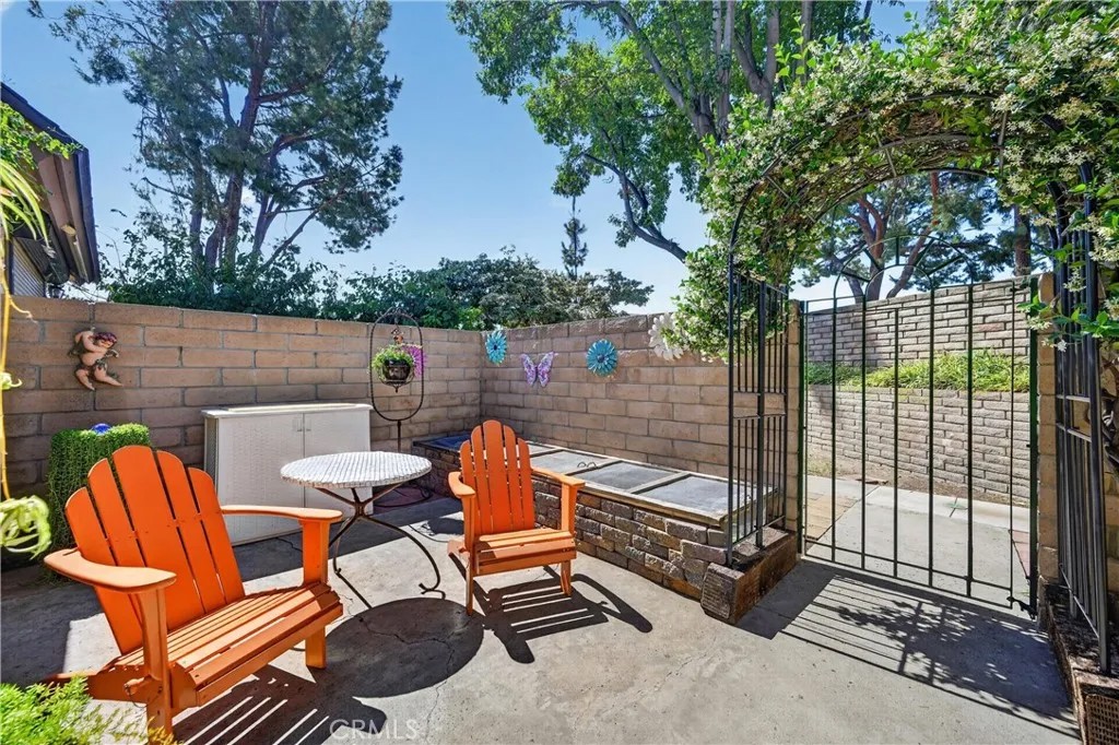 1170 Border Avenue B3