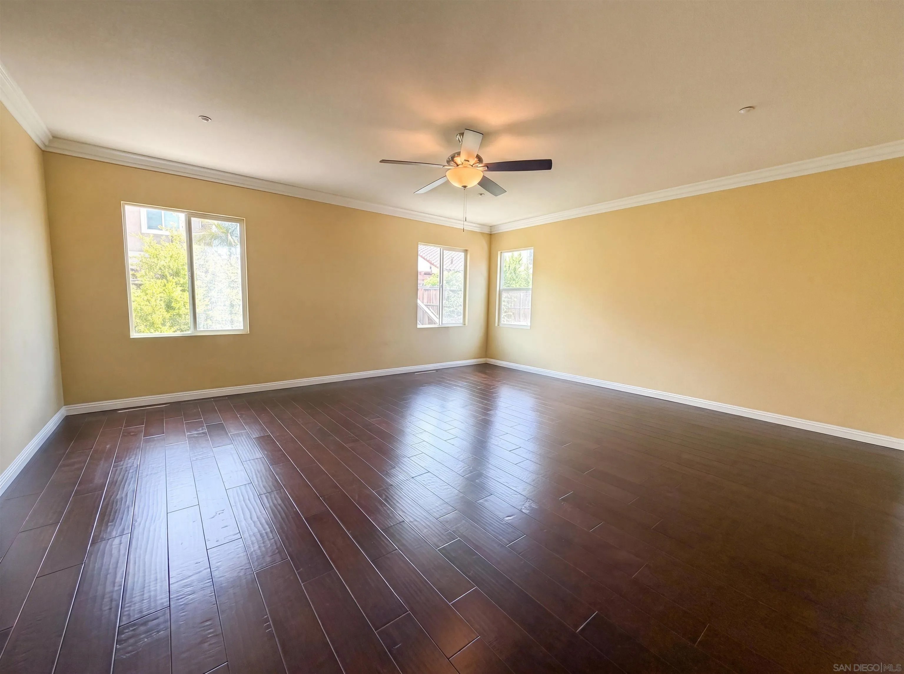 16925 Silver Pine