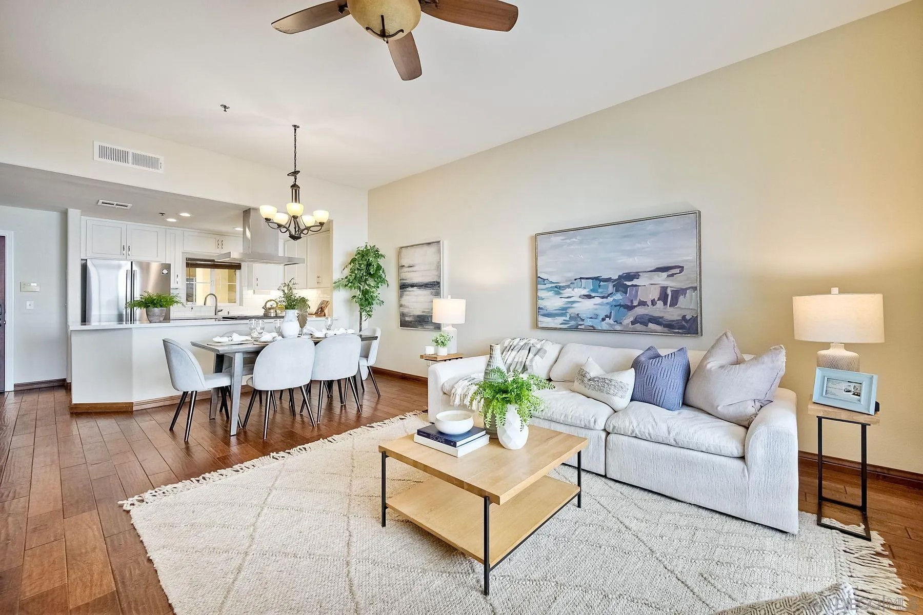 4080 Front St 305
