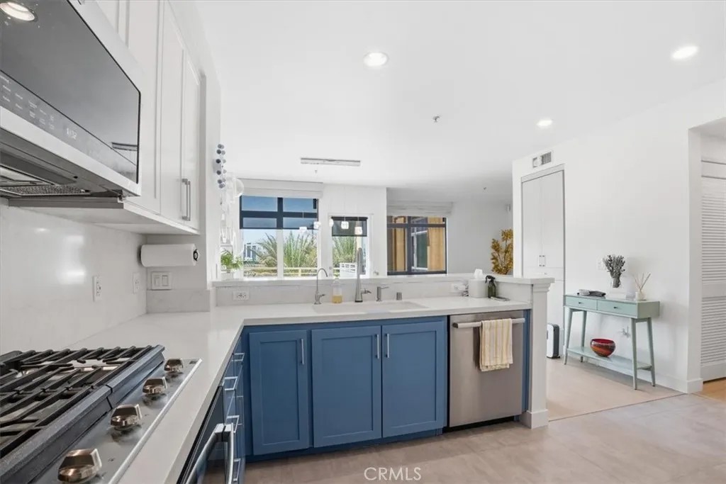 21301 Erwin Street 545