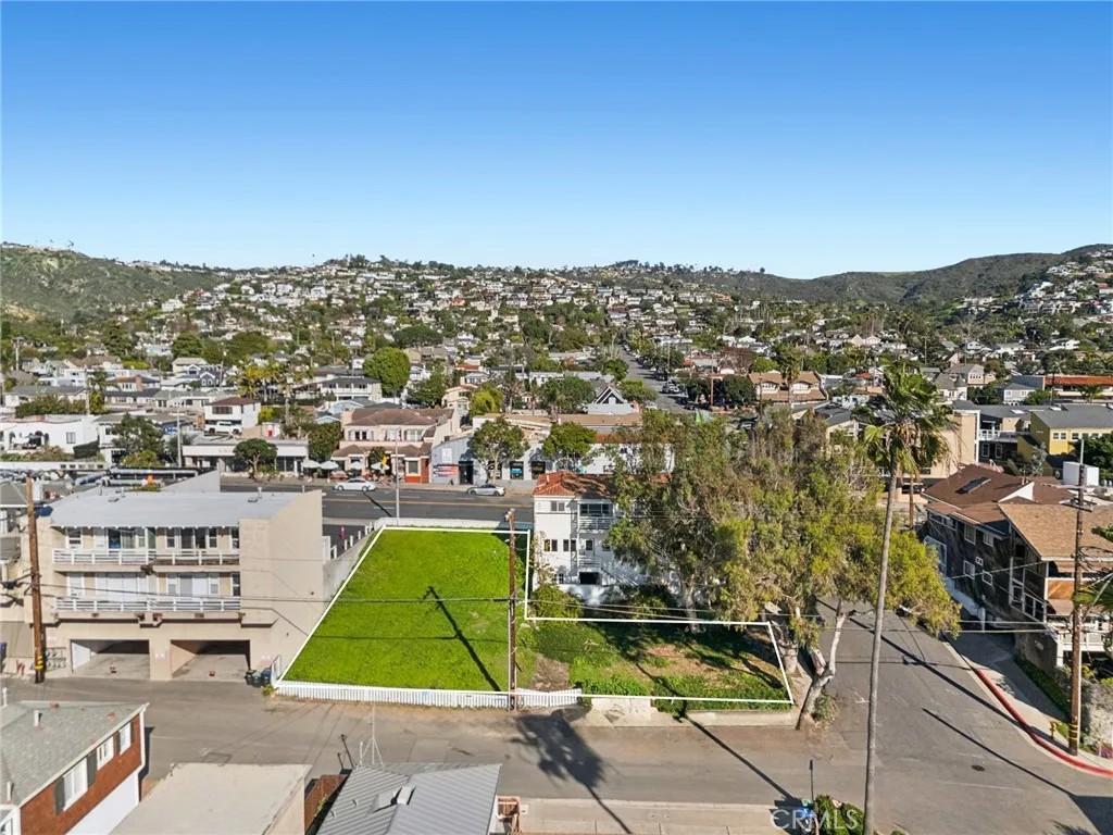 1081 South Coast Highway