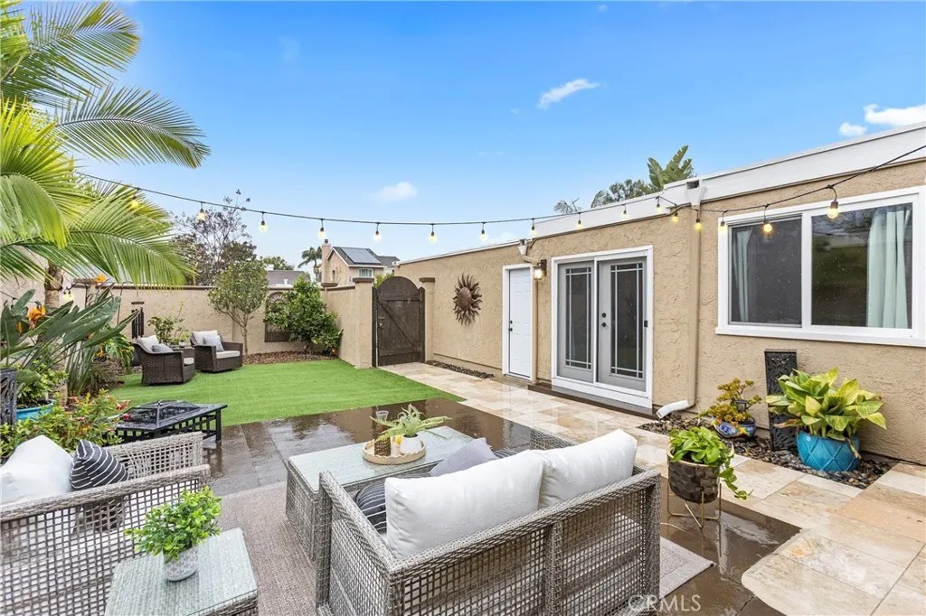 28092 Pinnacles Court