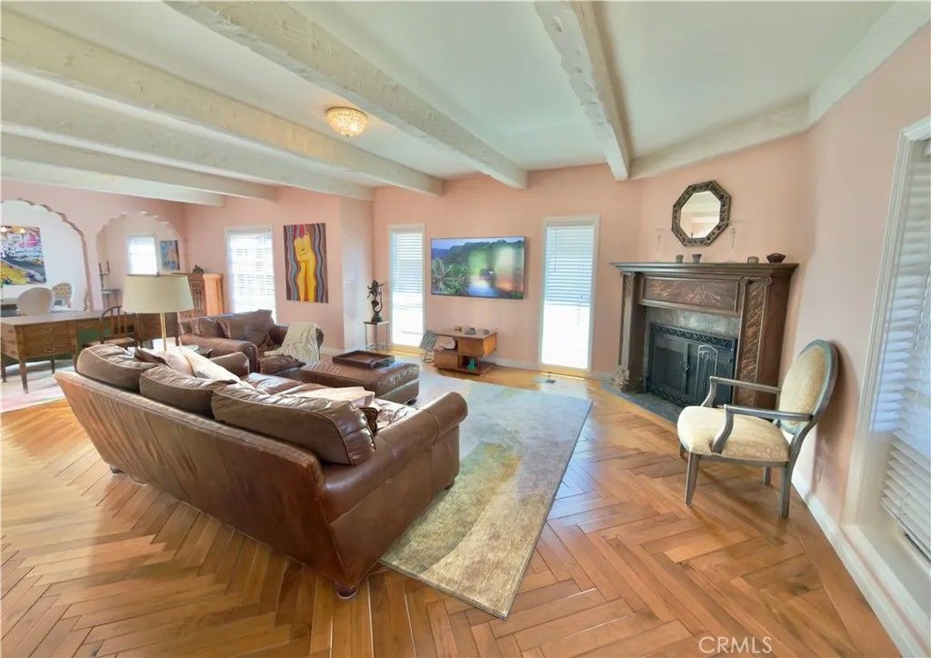 Photo of 327 Aster St, Laguna Beach, CA 92651 (MLS # LG26088108)