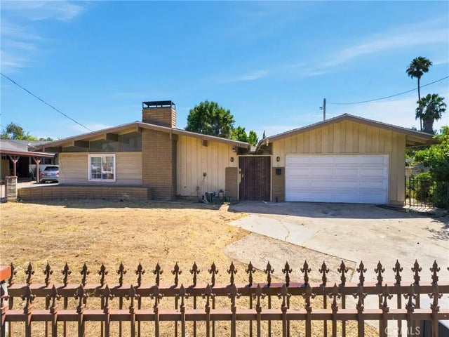 15044 Bahama Street, Los Angeles