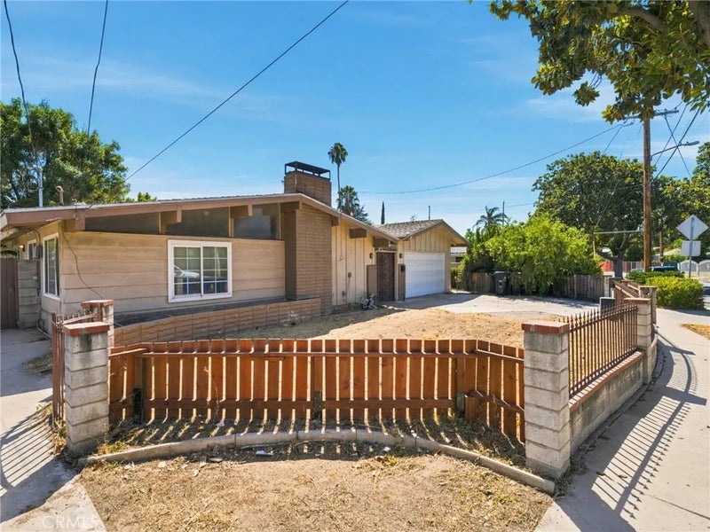 15044 Bahama Street