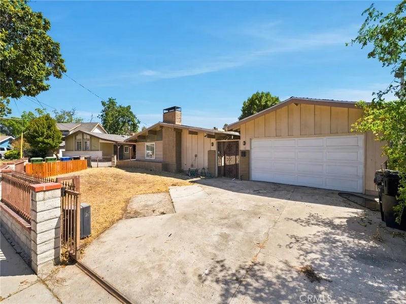 15044 Bahama Street