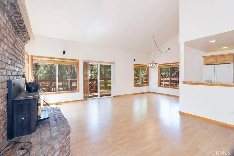 15908 Edgewood
