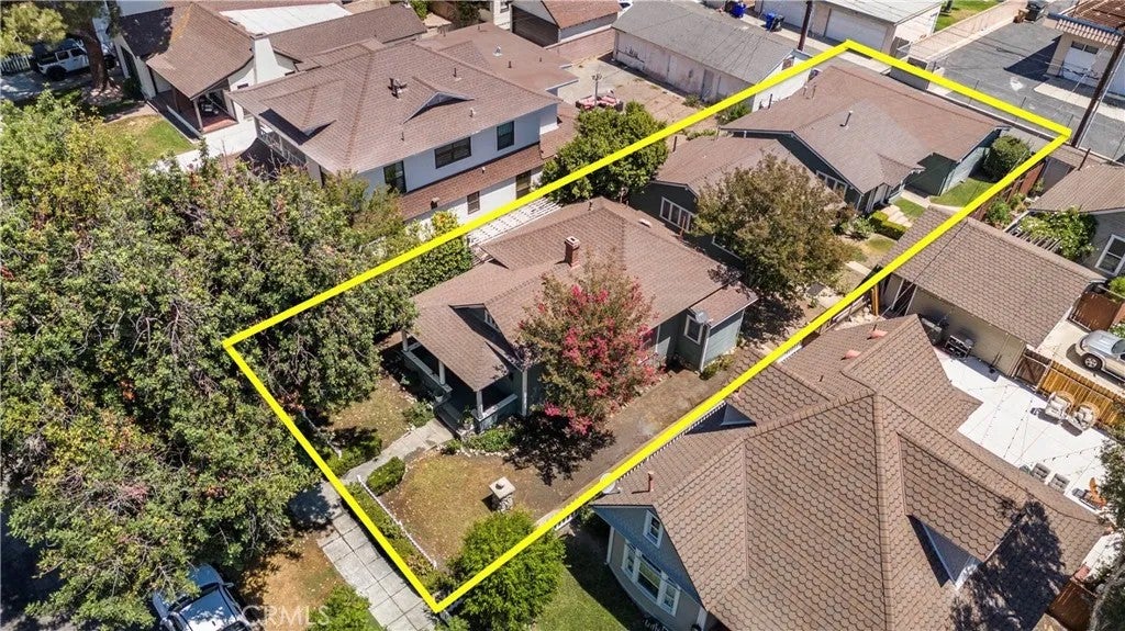 520 N 1st