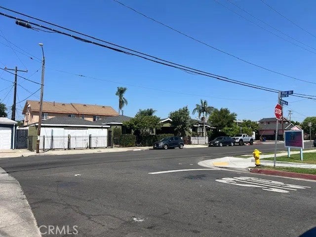 1202 W 90th