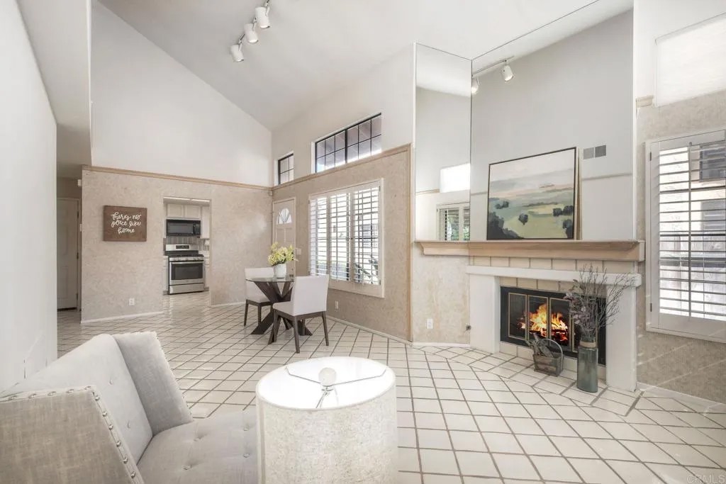 12207 Caminito Mira Del Mar