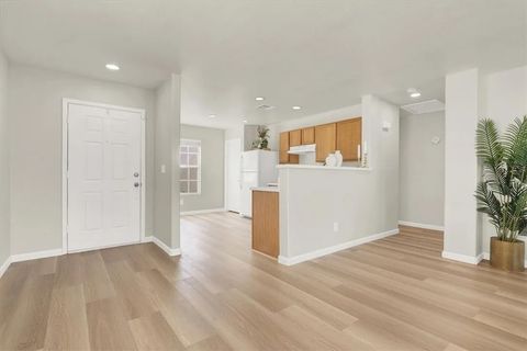 Photo of 1065 Blue Sands Court, Henderson, CA 89011 (MLS # PW25257934)