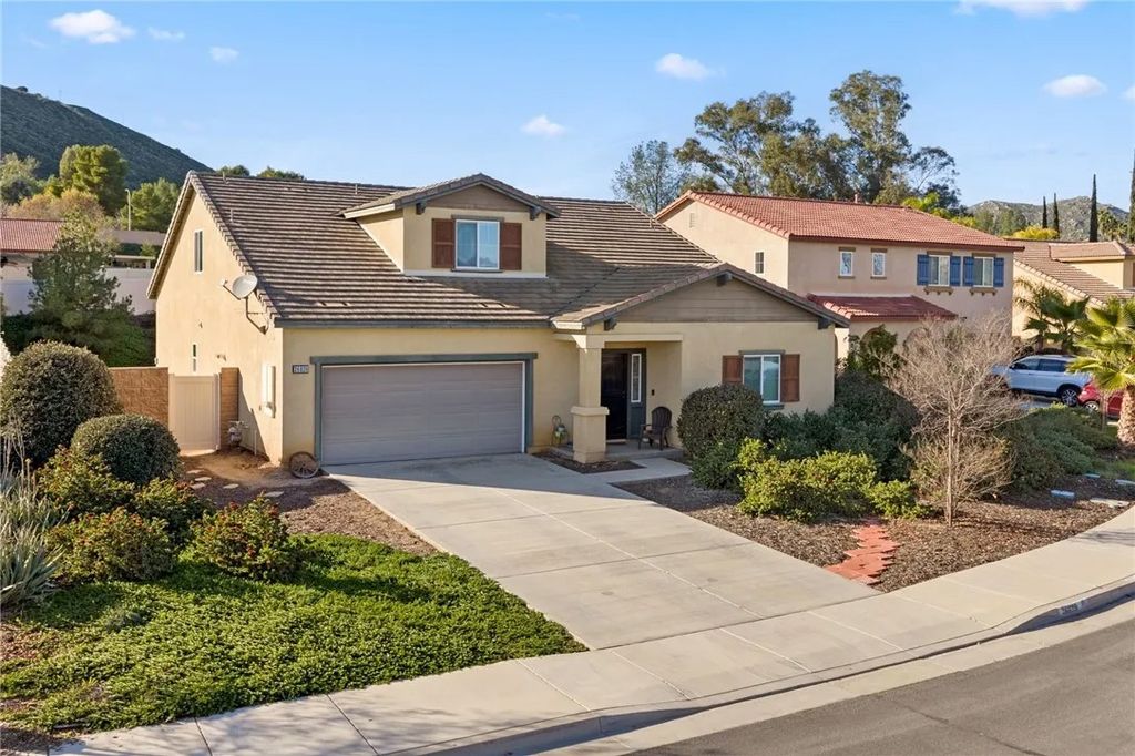 Photo of 26829 Rodeo Court, Winchester, CA 92596 (MLS # IV26012863)