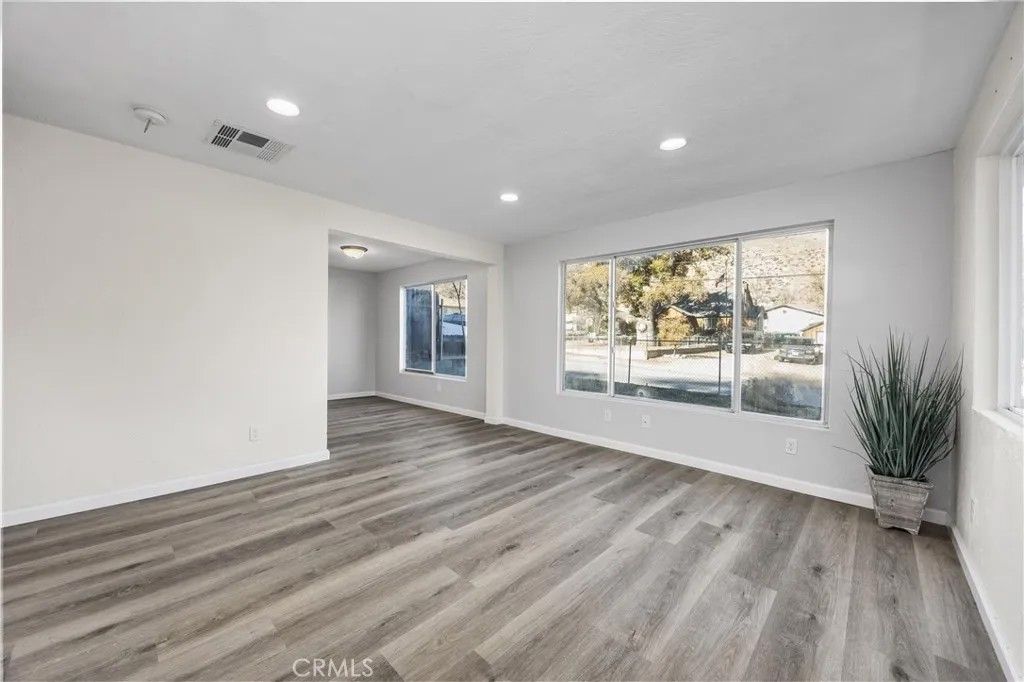 Photo of 508 South Drive, Lebec, CA 93243 (MLS # SR25265554)