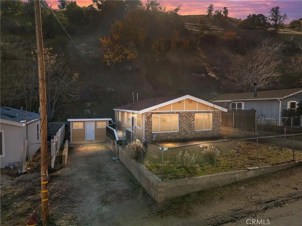 Photo of 508 South Drive, Lebec, CA 93243 (MLS # SR25265554)