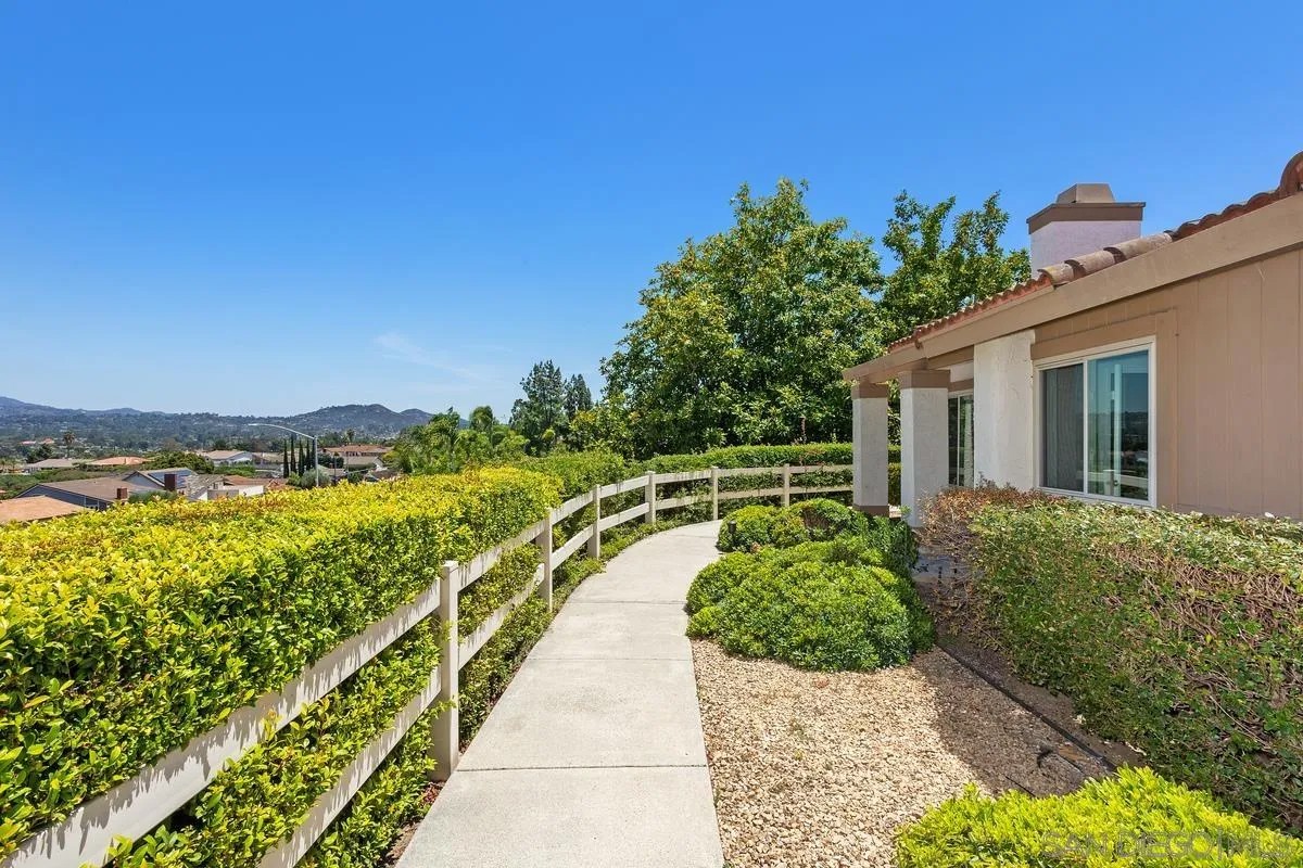 11872 Bernardo Terrace Unit E