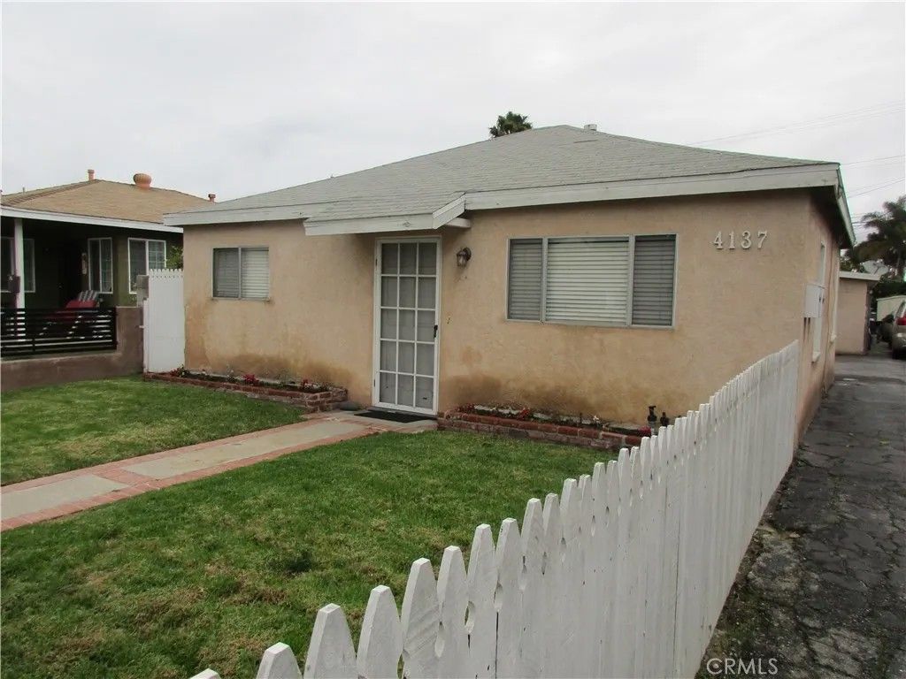 Photo of 4135 W 164th St, Lawndale, CA 90260 (MLS # SB26001414)