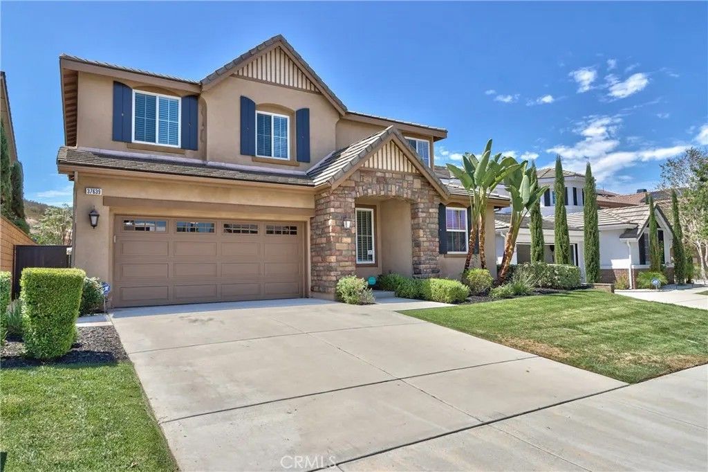 Photo of 37639 Botanica Place, Murrieta, CA 92562 (MLS # SW25193105)