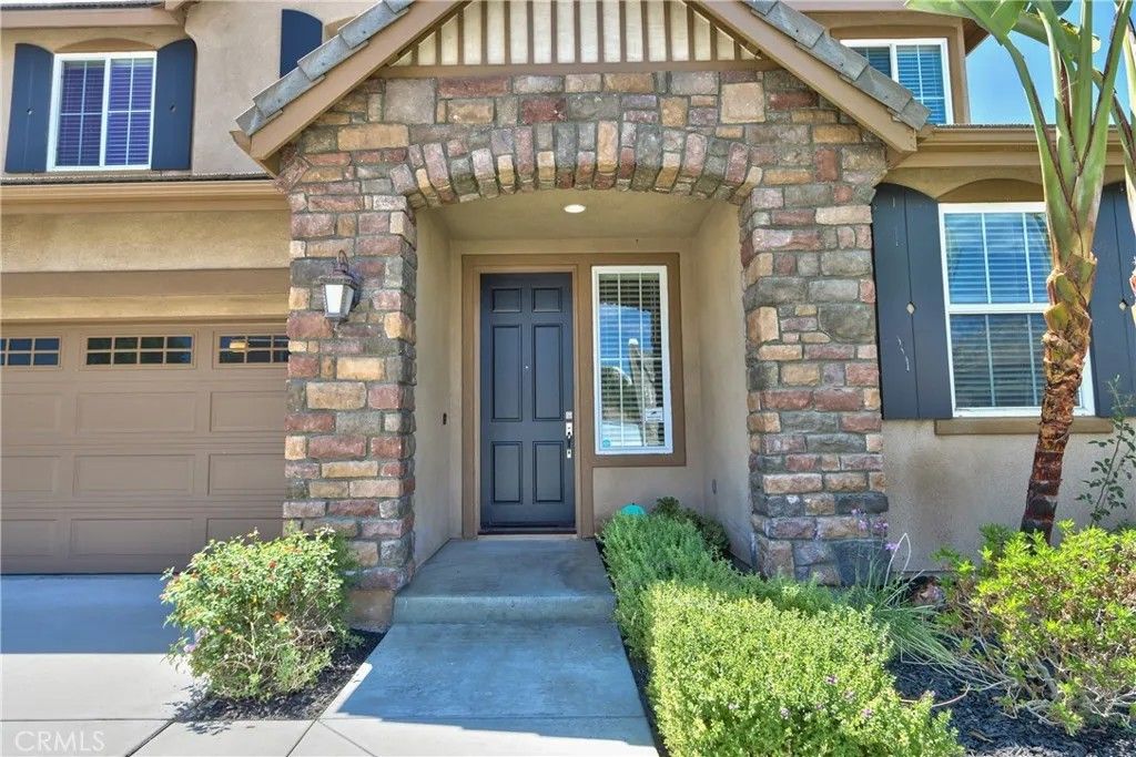 Photo of 37639 Botanica Place, Murrieta, CA 92562 (MLS # SW25193105)