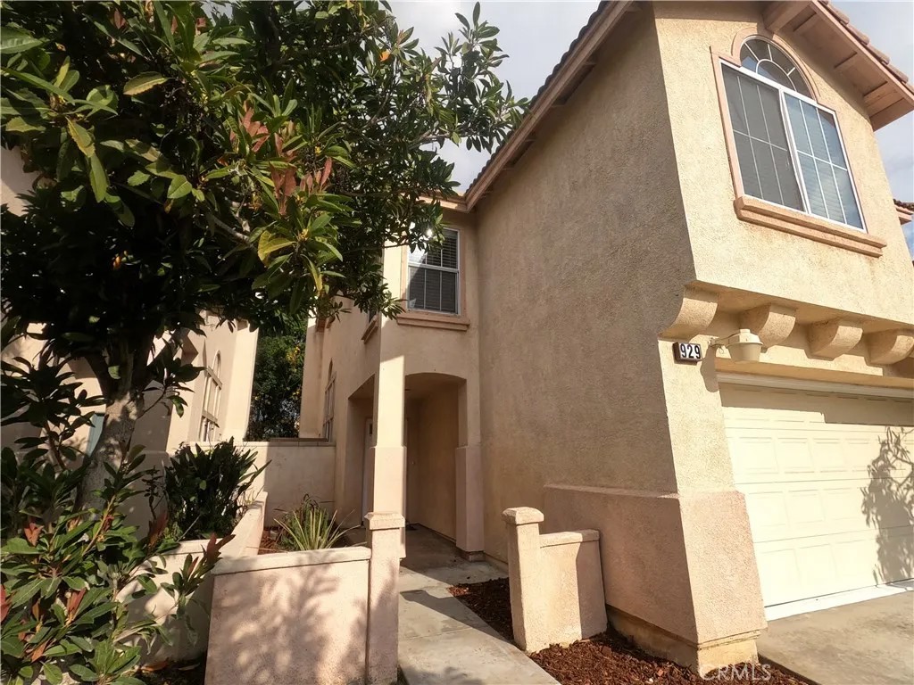 929 W Sago Palm Street