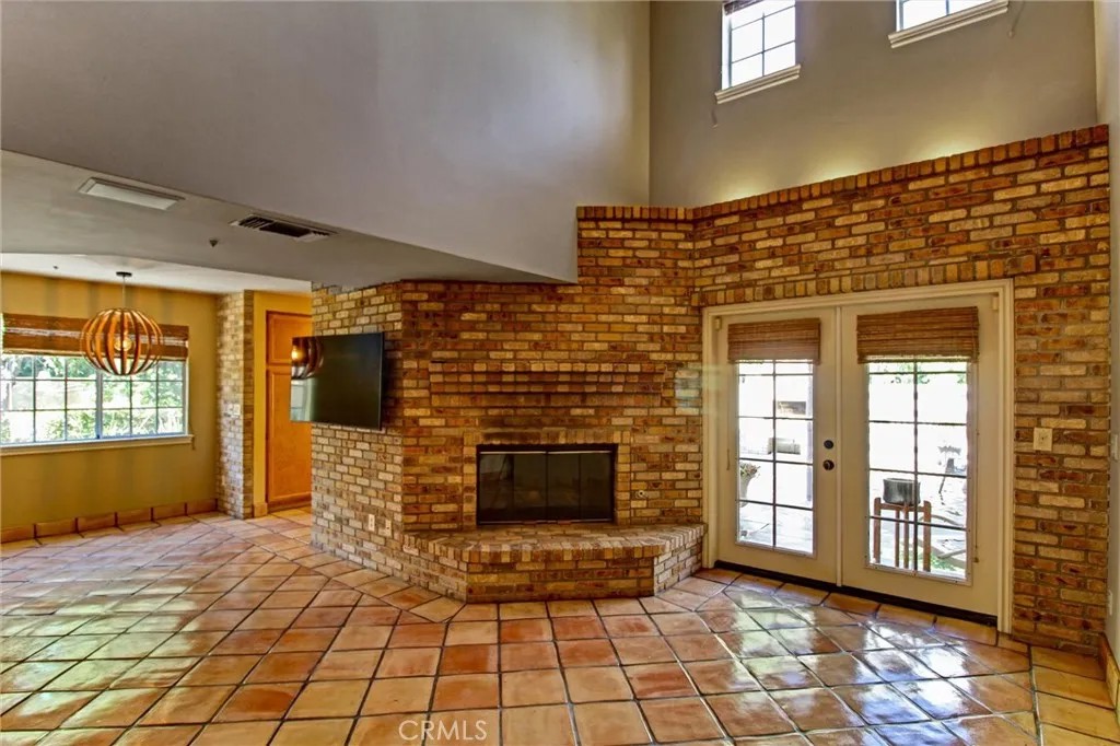 16287 Maricopa Ln