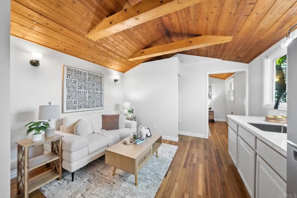 3825 Grandview Place