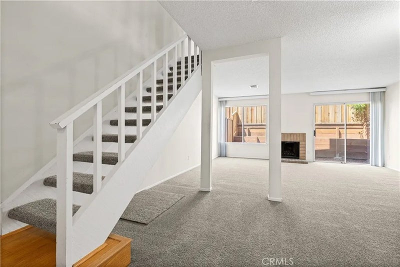 7552 Silvertree 25