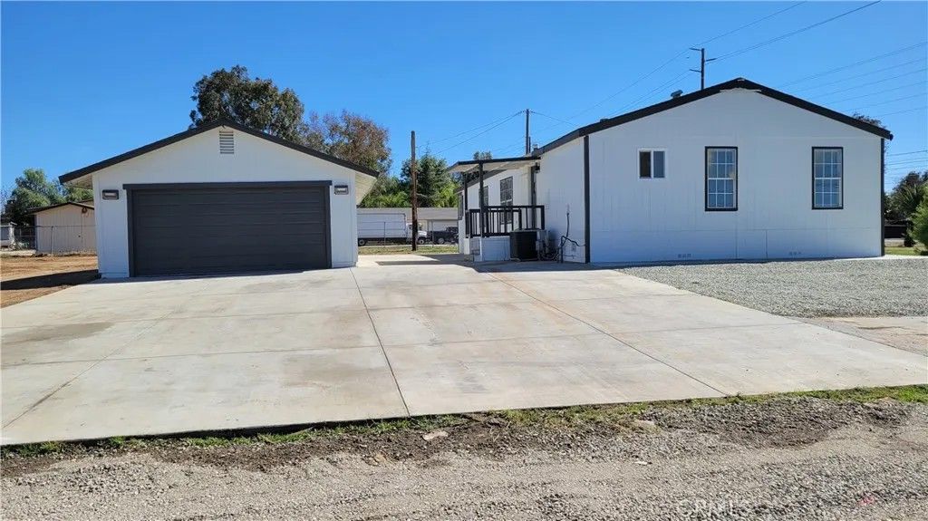 Photo of 20810 Oleander Avenue, Perris, CA 92570 (MLS # IV26048084)
