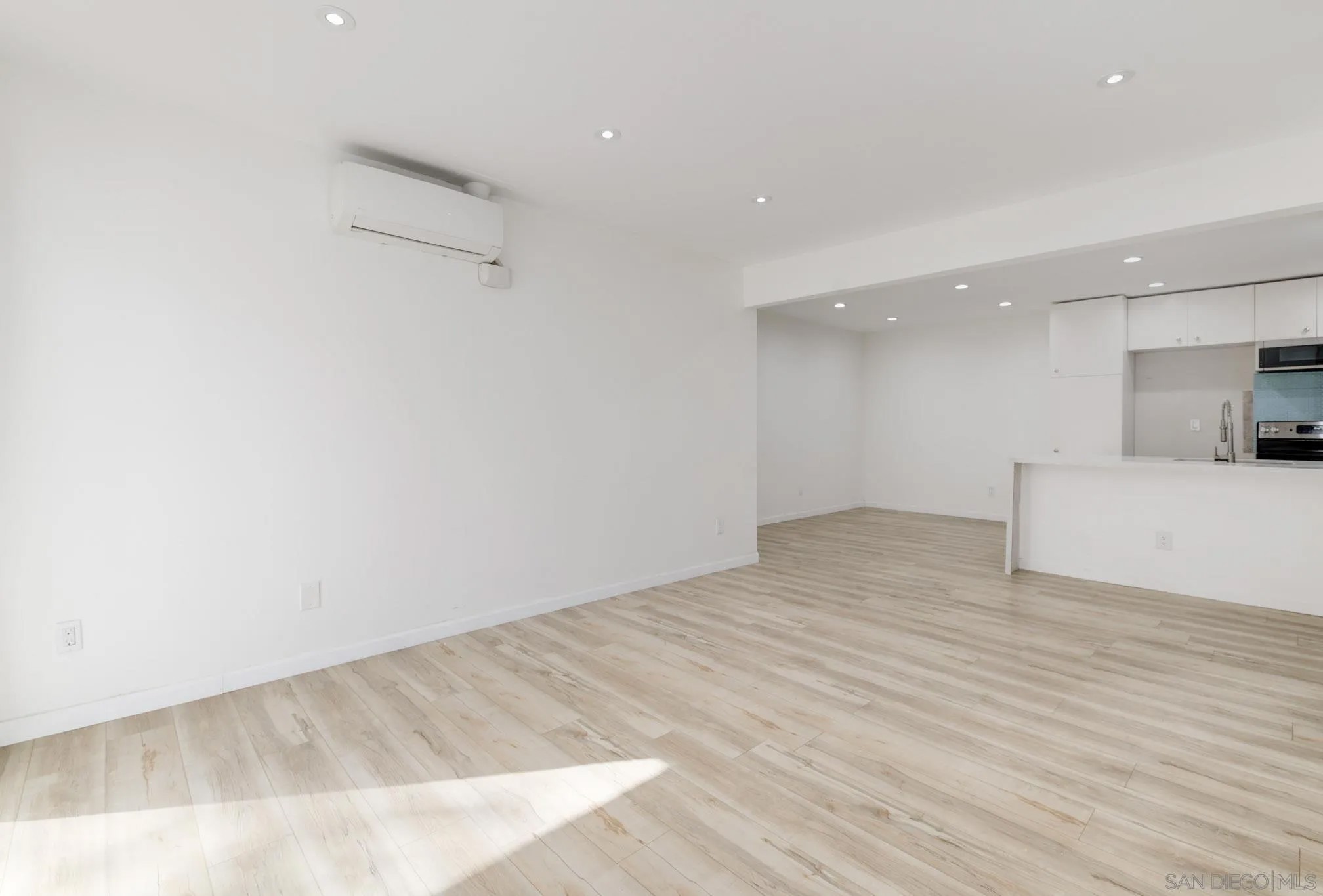 7760 Margerum Ave 124