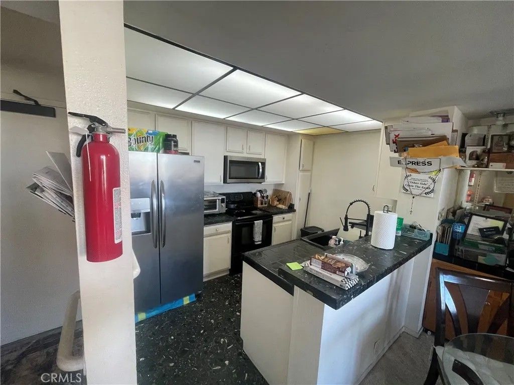 Photo of 10535 Wilshire Blvd #1002, Los Angeles, CA 90024 (MLS # DW26024052)