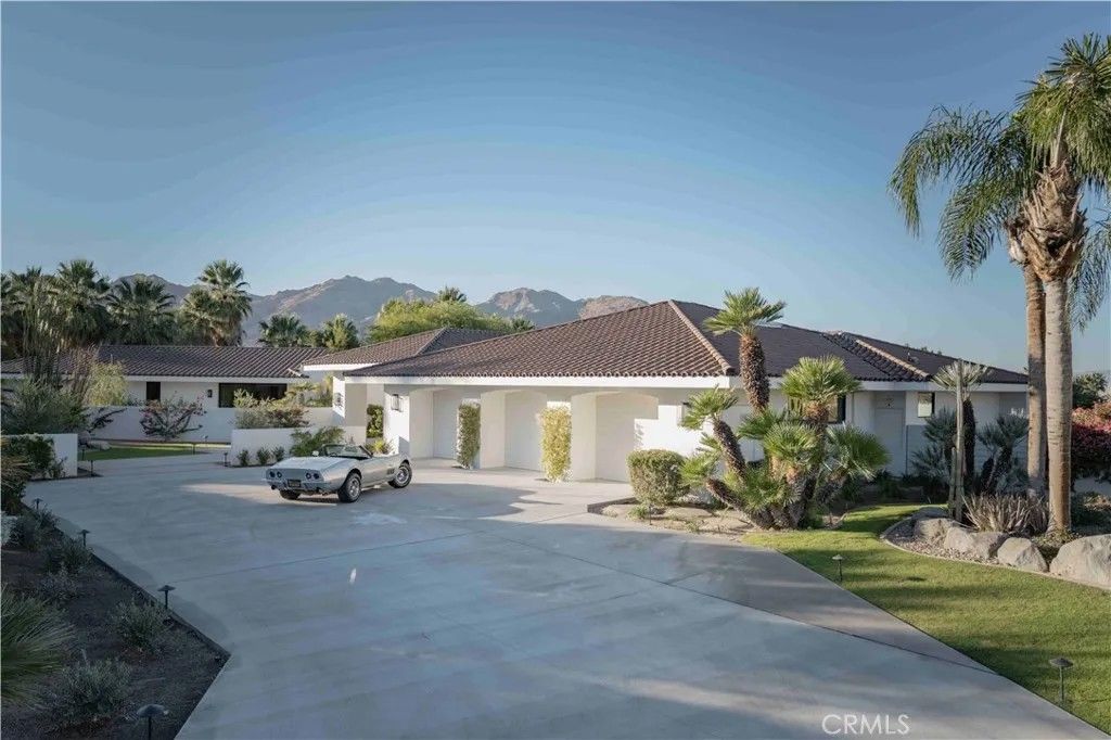Photo of 72840 Calle De La Silla, Palm Desert, CA 92260 (MLS # SB25158178)