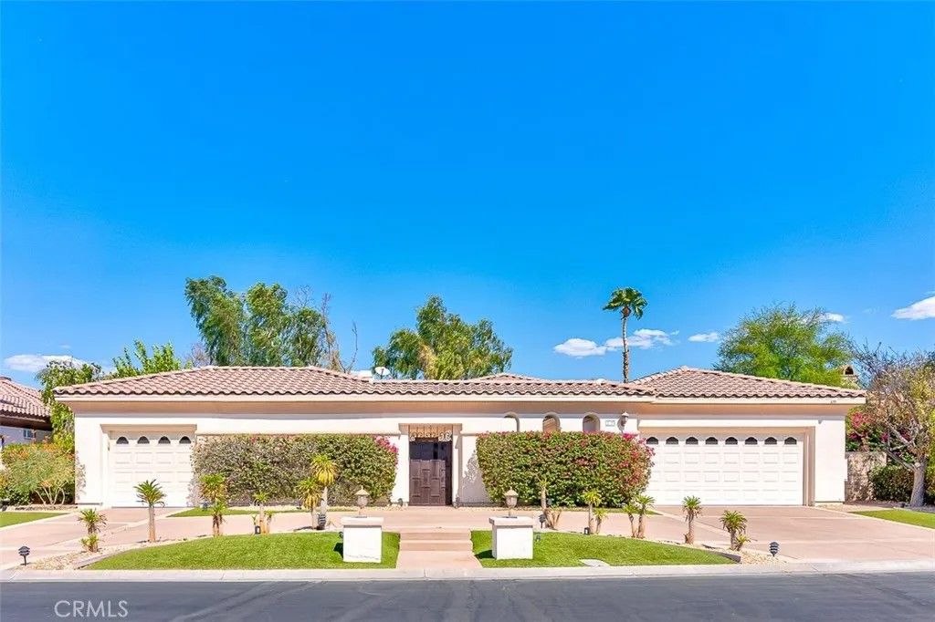 Photo of 17 Oakmont Dr, Rancho Mirage, CA 92270 (MLS # PW26078131)