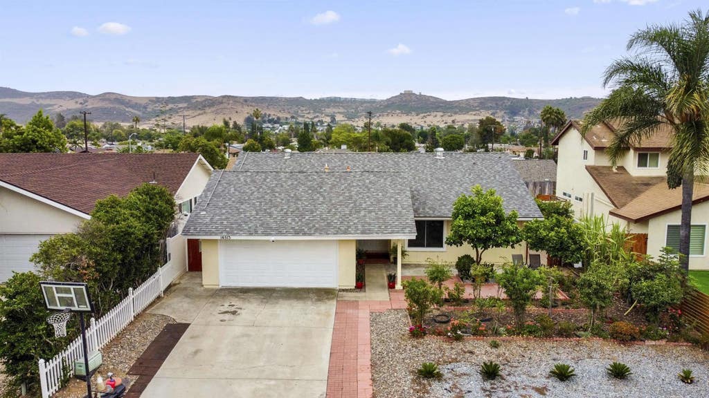 Photo of 14513 Mirando St, Poway, CA 92064 (MLS # 260016661)