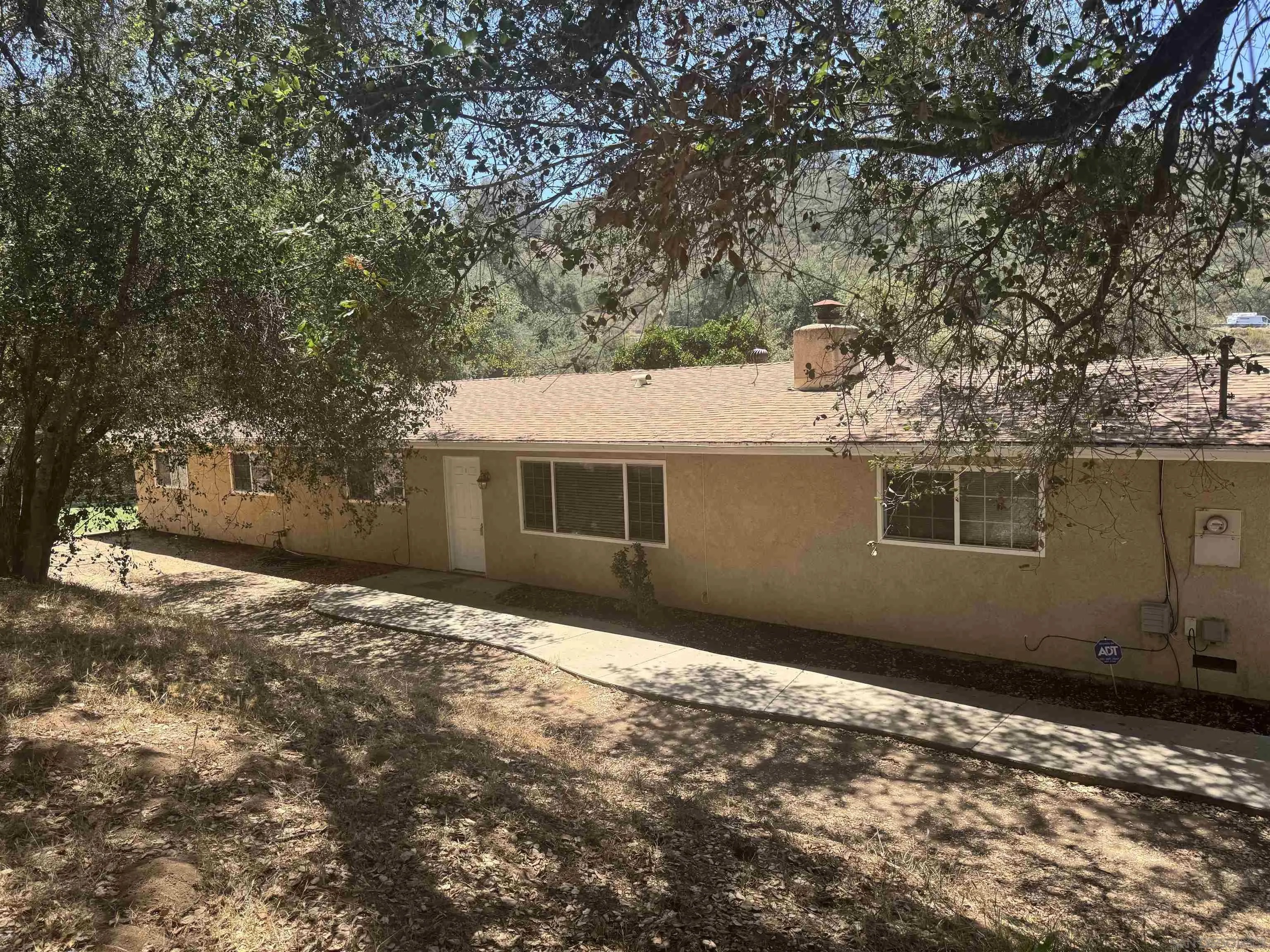 26942 Oakmont Rd