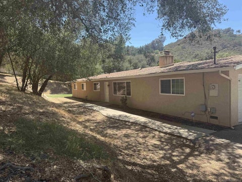Photo of 26942 Oakmont Rd, Valley Center, CA 92082 (MLS # 260012757)
