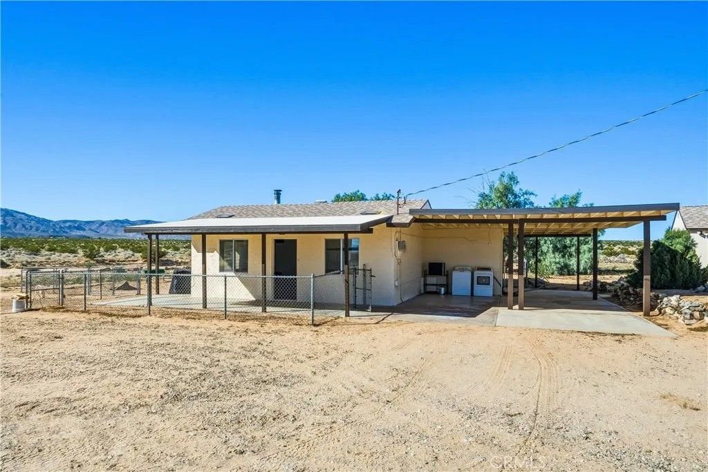 Photo of 5828 Steeg Rd, 29 Palms, CA 92277 (MLS # JT26035771)