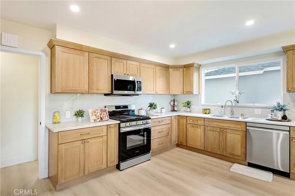 Photo of 14931 Minnehaha, Mission Hills (san Fernando), CA 91345 (MLS # SR26008299)