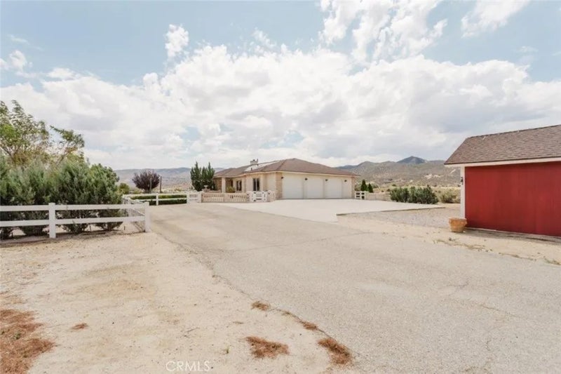 9753 Elizabeth Lake Road