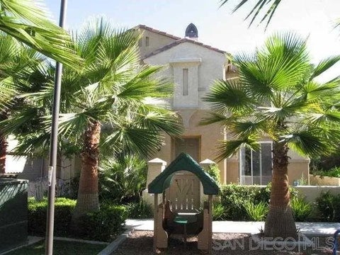 Photo of 2013 Caminito De La Cruz, Chula Vista, CA 91913 (MLS # 260025129)