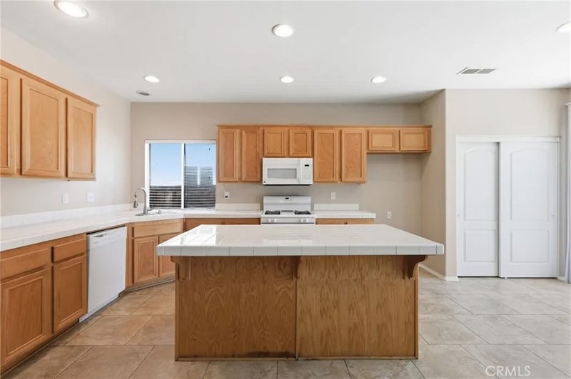 231 Spinnaker