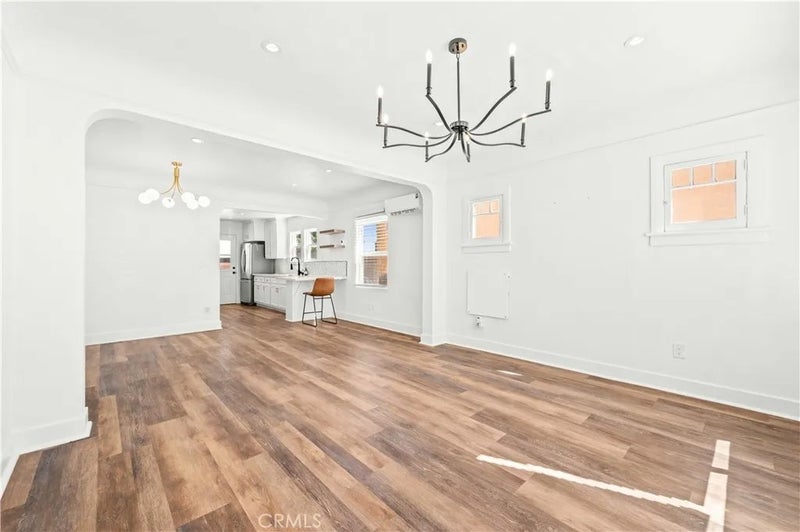 607 W 111th Place
