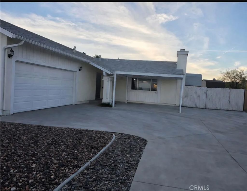Photo of 15110 Chuparosa St, Victorville, CA 92394 (MLS # IV26067037)